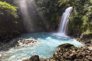 Canadians retiring to Ecuador