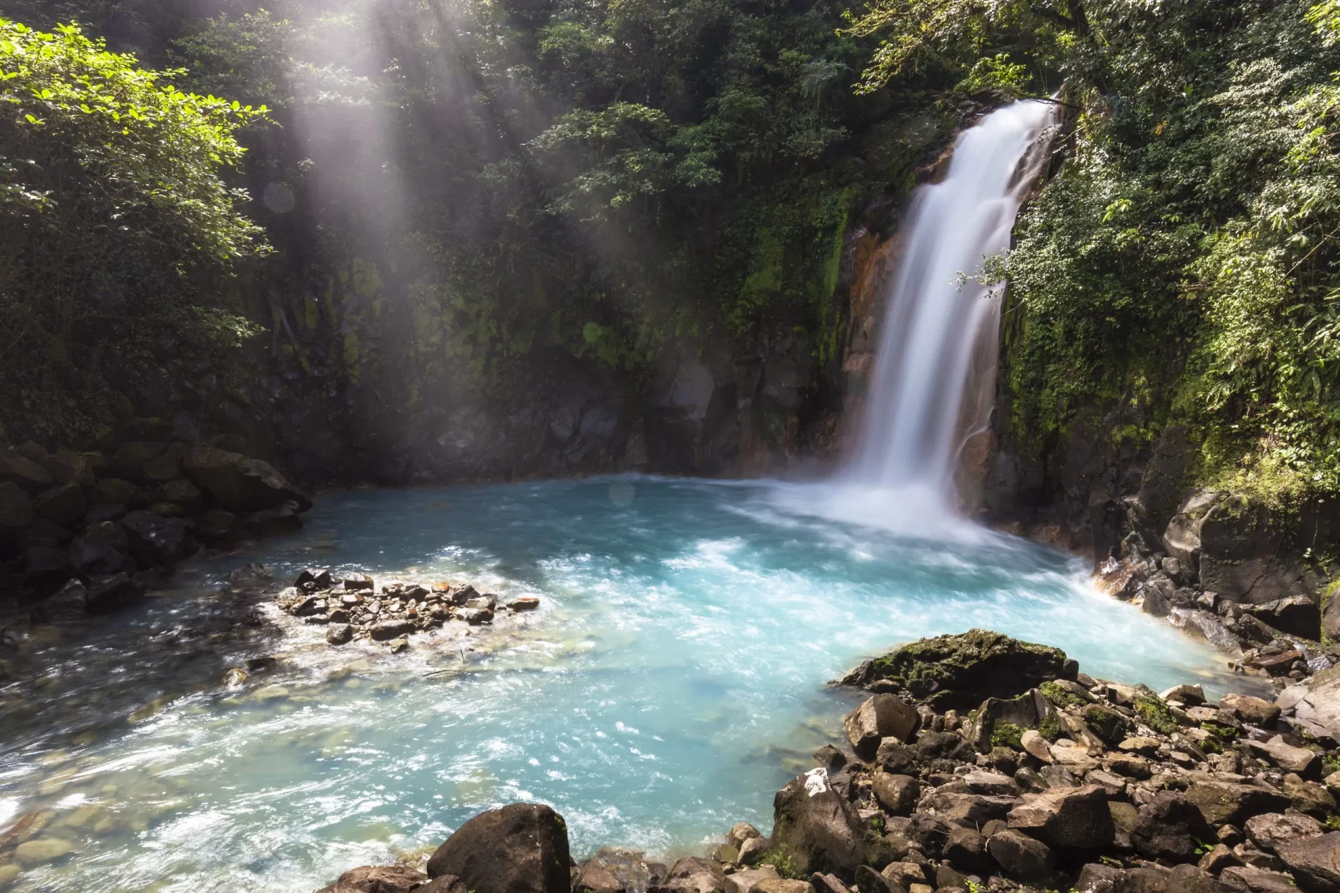 Canadians retiring to Ecuador